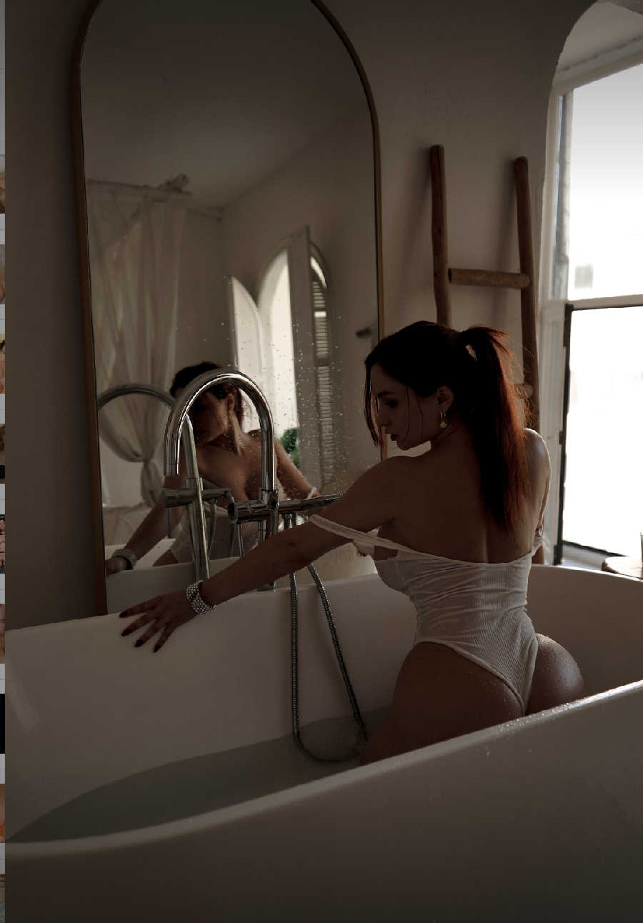 A playful frame from Miranda Faith nude — online in Rajshahi