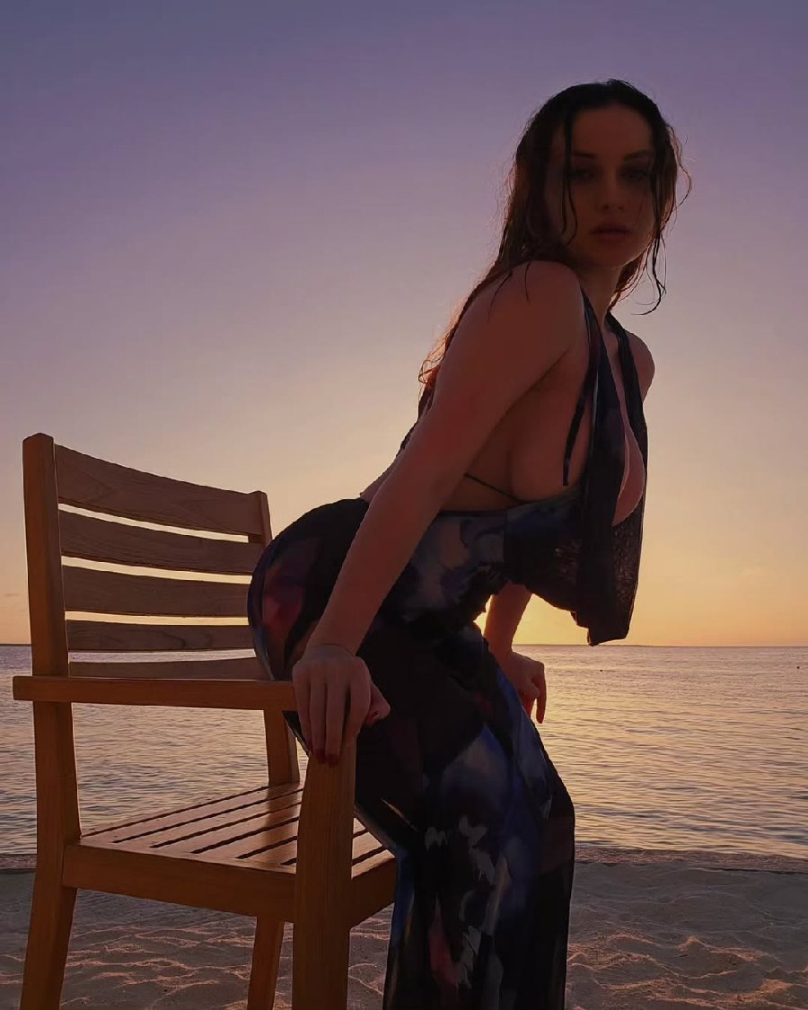 Sexy girl Miranda Faith nude in Rajshahi