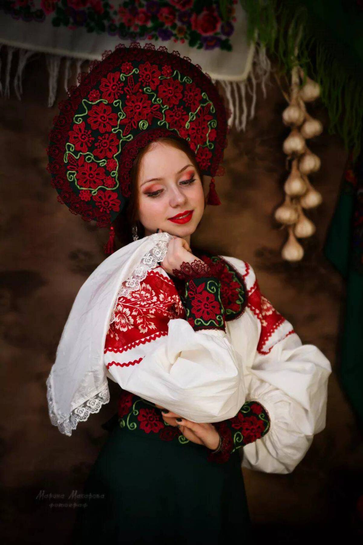 Women in Slavic costumes underwear in Rajshahi