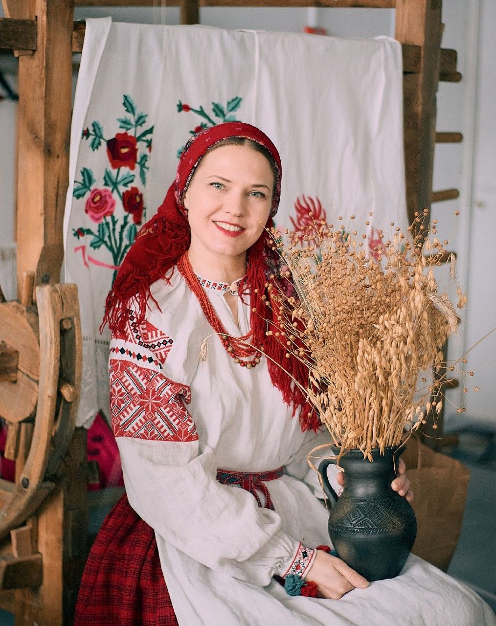 Women in Slavic costumes in Rajshahi