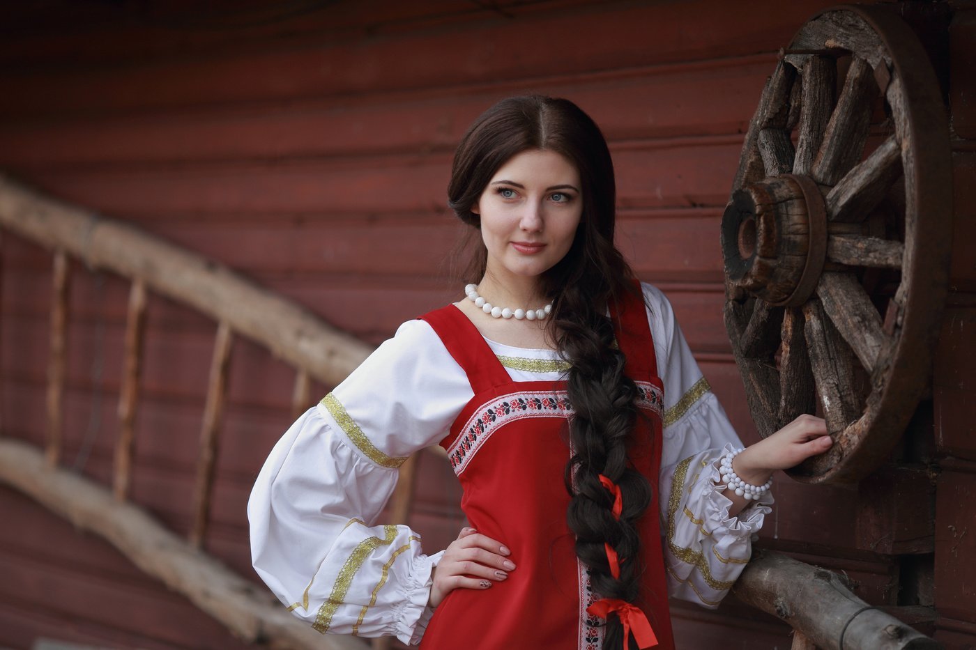 Girls in Slavic costumes in Rajshahi