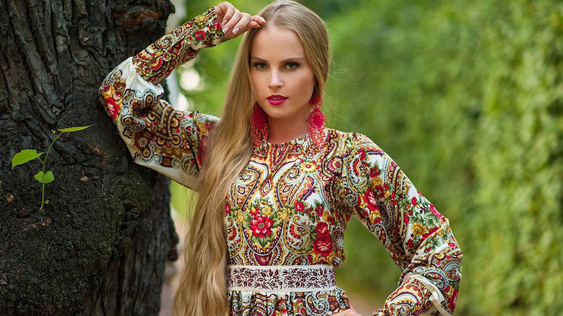 Girls in Slavic costumes in her underwear in Rajshahi